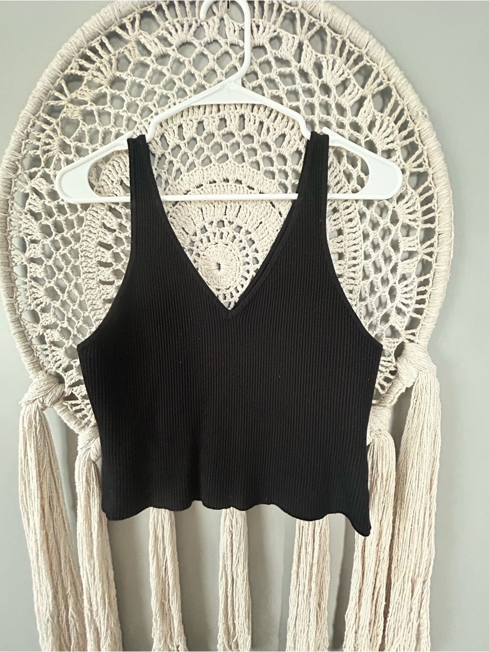 House of Harlow 1960 Black Ribbed V-Neck Tank size large - Picture 1 of 2